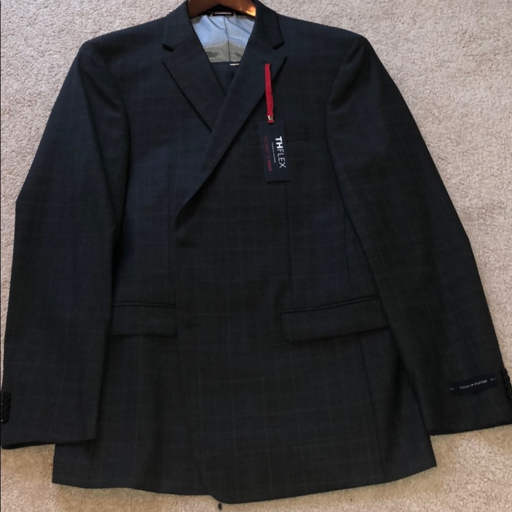 Tommy Hilfiger Suit